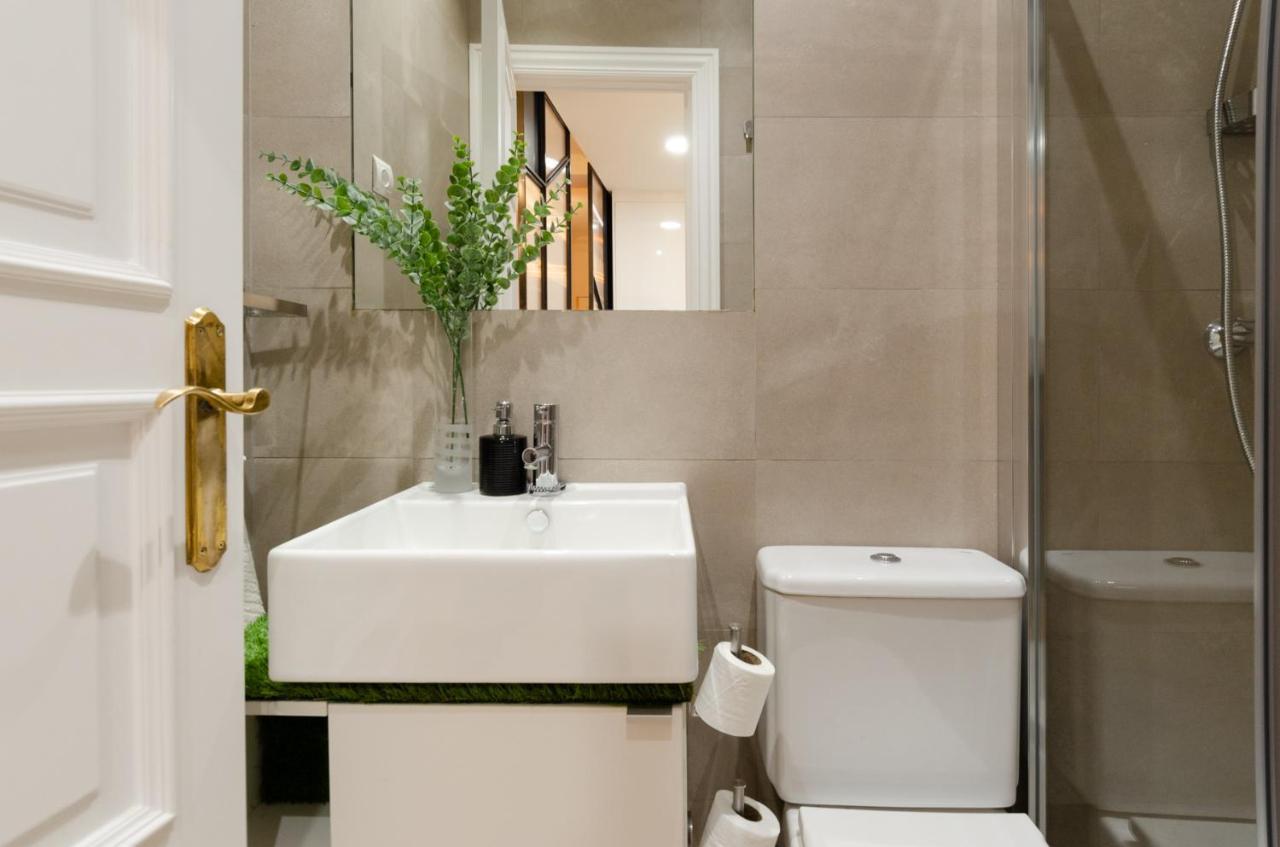 Palacio Premium Stay Мадрид Екстериор снимка